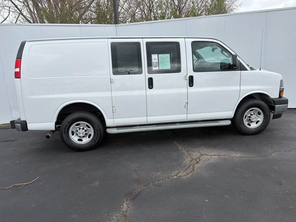 2022 Chevrolet Express 2500 Work Van Cargo
