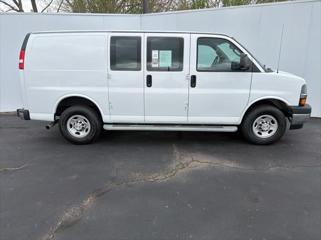 2022 Chevrolet Express 2500 Work Van Cargo