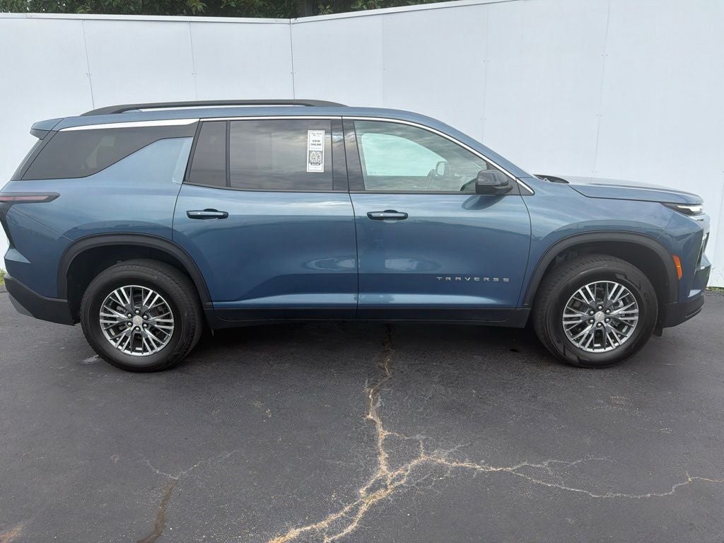 2025 Chevrolet Traverse LT 2LT