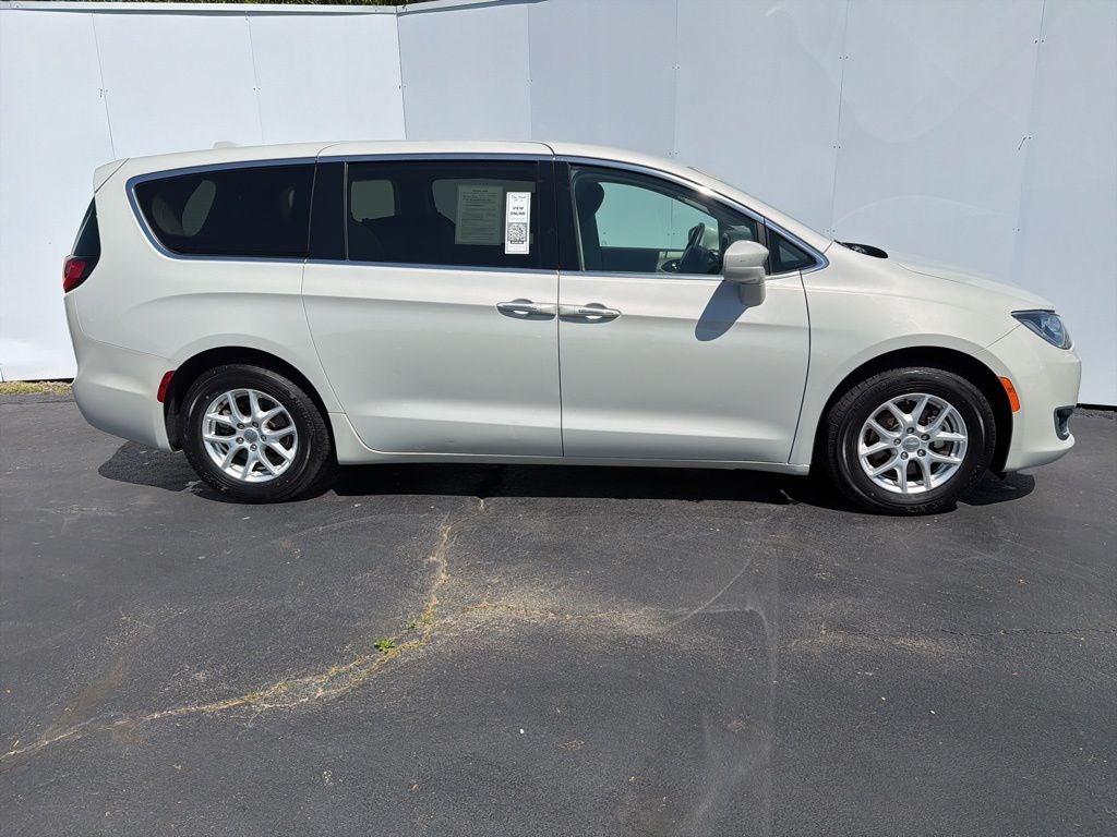 2020 Chrysler Pacifica Touring