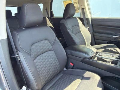 2023 Nissan Pathfinder SV