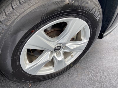 2020 Toyota Highlander LE