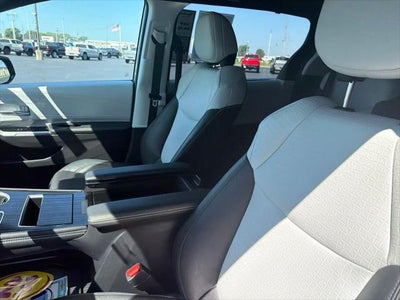 2025 Toyota Sienna XSE 7 Passenger