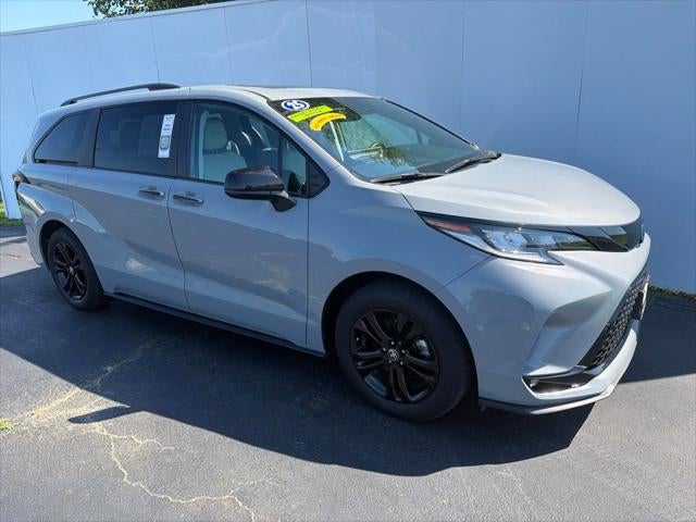 2025 Toyota Sienna XSE 7 Passenger