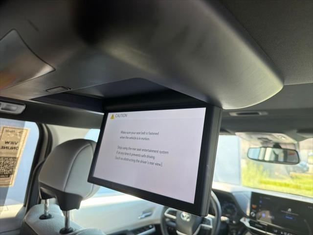 2025 Toyota Sienna XSE 7 Passenger