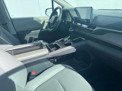 2022 Toyota Sienna XLE 7 Passenger