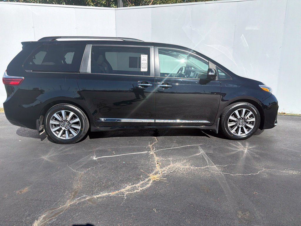 2020 Toyota Sienna Limited Premium 7 Passenger