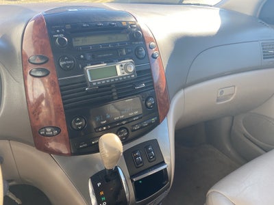 2005 Toyota Sienna XLE