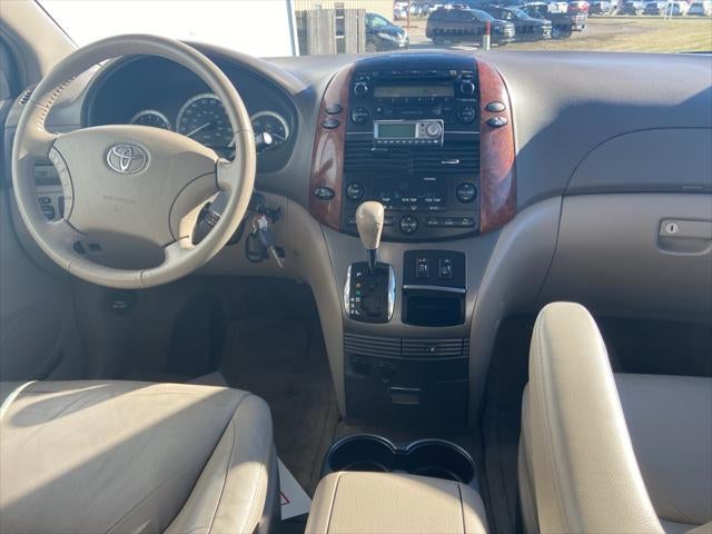 2005 Toyota Sienna XLE