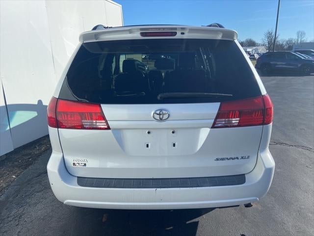 2005 Toyota Sienna XLE