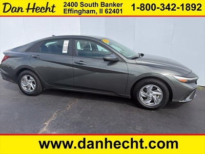 2024 Hyundai Elantra SE