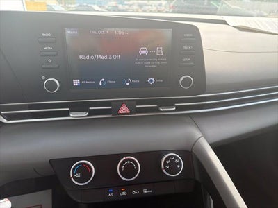 2024 Hyundai Elantra SE