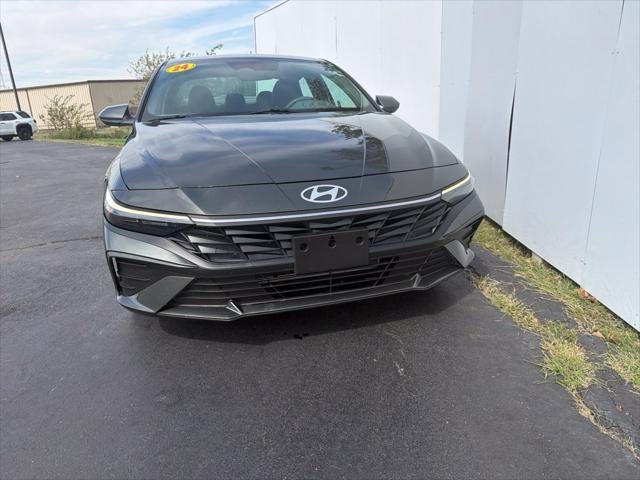 2024 Hyundai Elantra SE
