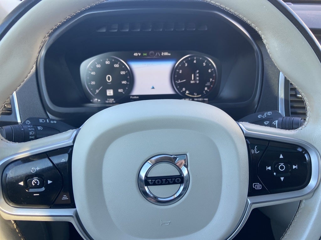 2020 Volvo XC90 T5 Momentum