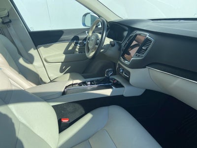 2020 Volvo XC90 T5 Momentum
