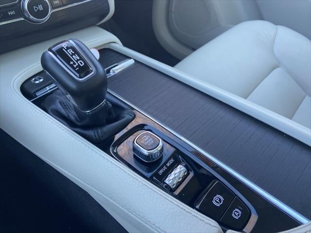 2020 Volvo XC90 T5 Momentum