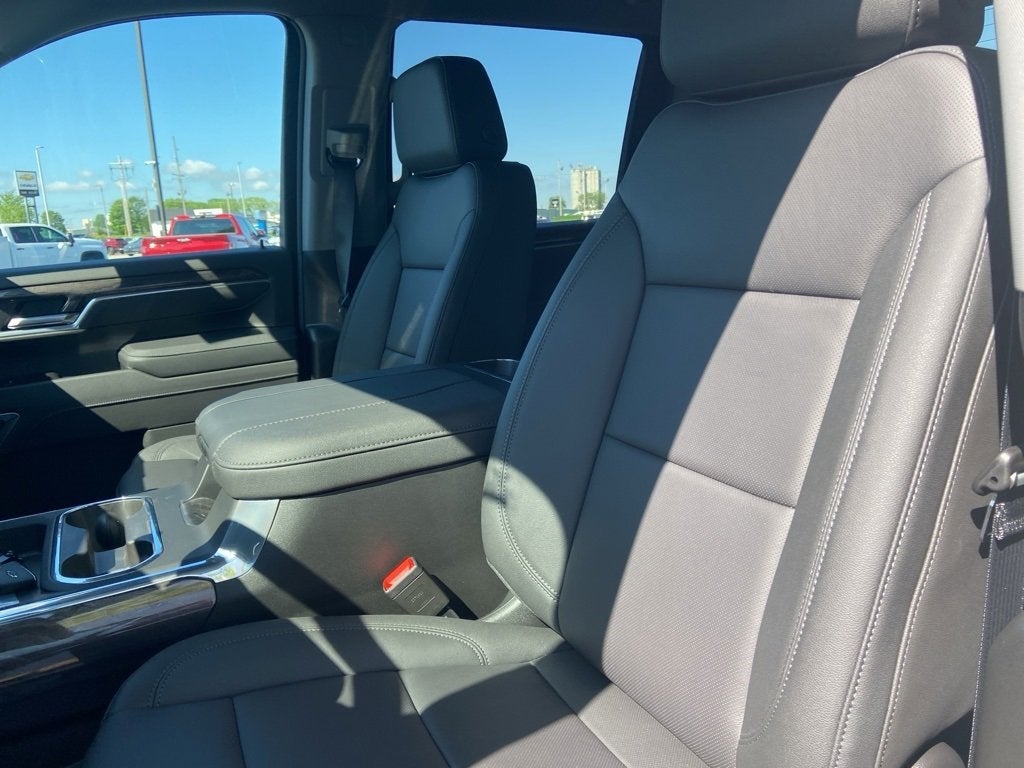 2025 Chevrolet Silverado 3500 HD LTZ