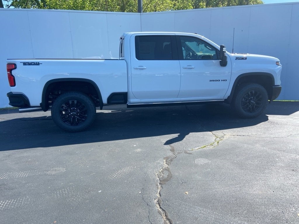 2025 Chevrolet Silverado 3500 HD LTZ
