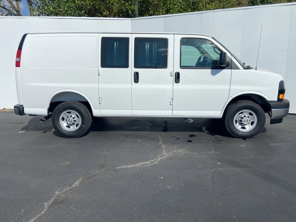 2025 Chevrolet Express Cargo 2500 WT