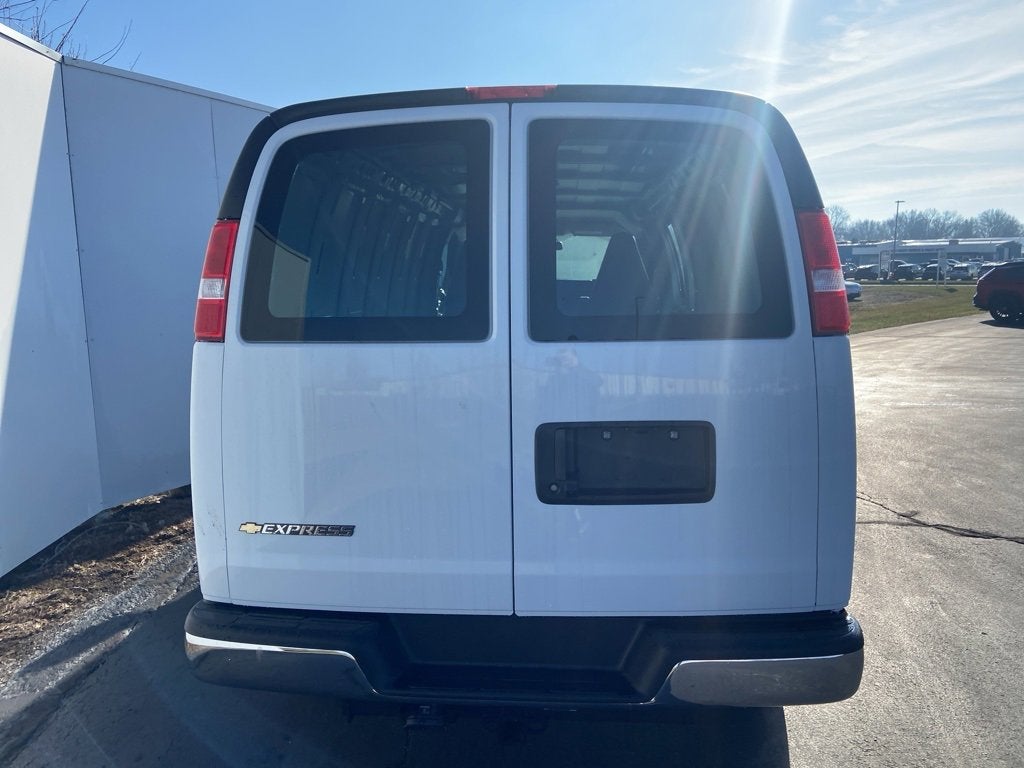 2025 Chevrolet Express Cargo 2500 WT
