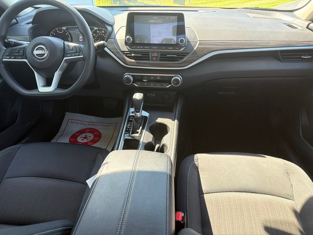 2025 Nissan Altima SV