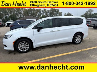 2024 Chrysler Voyager LX