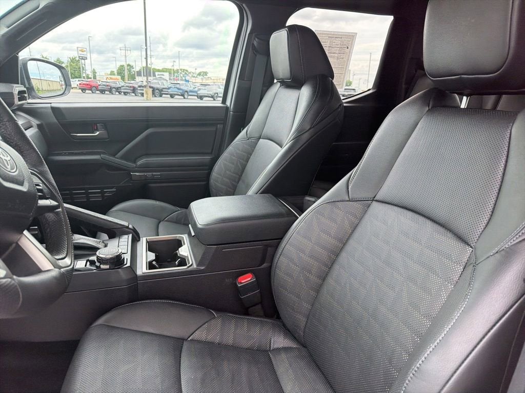 2024 Toyota Tacoma 4WD SR5