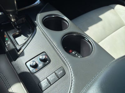 2017 Toyota Avalon Hybrid XLE Plus