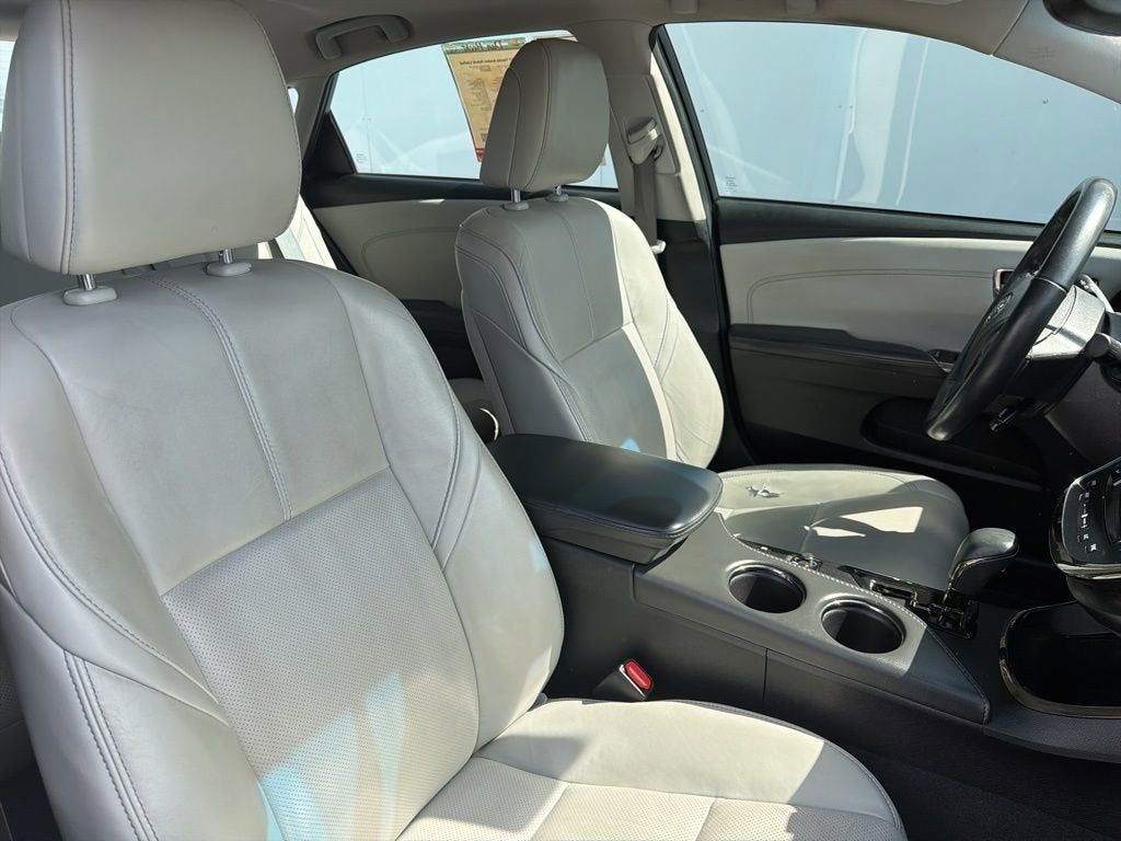 2017 Toyota Avalon Hybrid XLE Plus