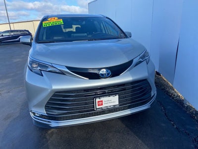 2024 Toyota Sienna Platinum