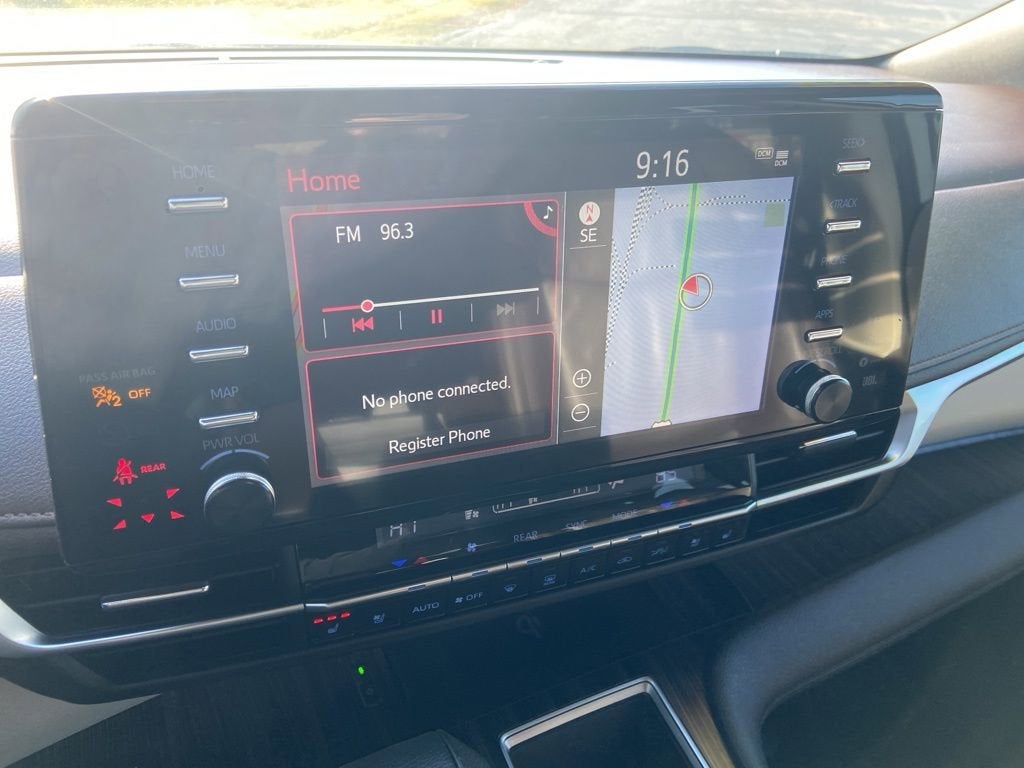 2024 Toyota Sienna Platinum