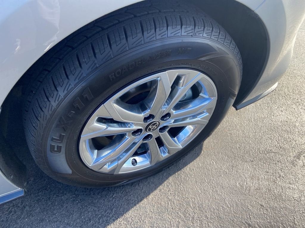 2024 Toyota Sienna Platinum