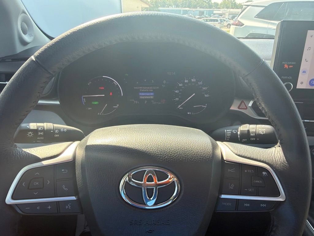 2025 Toyota Sienna XLE