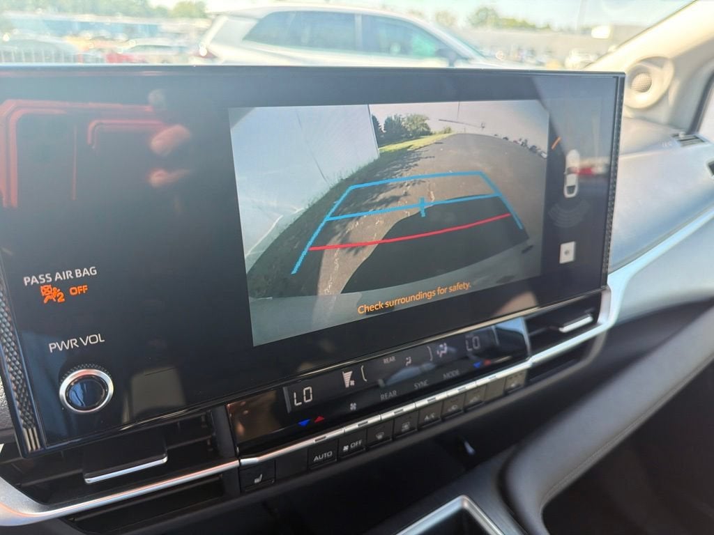 2025 Toyota Sienna XLE