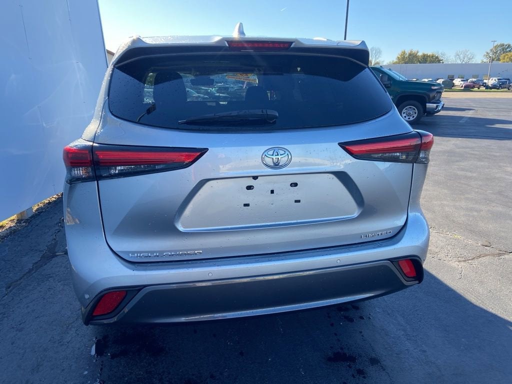 2023 Toyota Highlander L