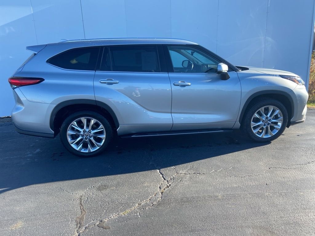 2023 Toyota Highlander L