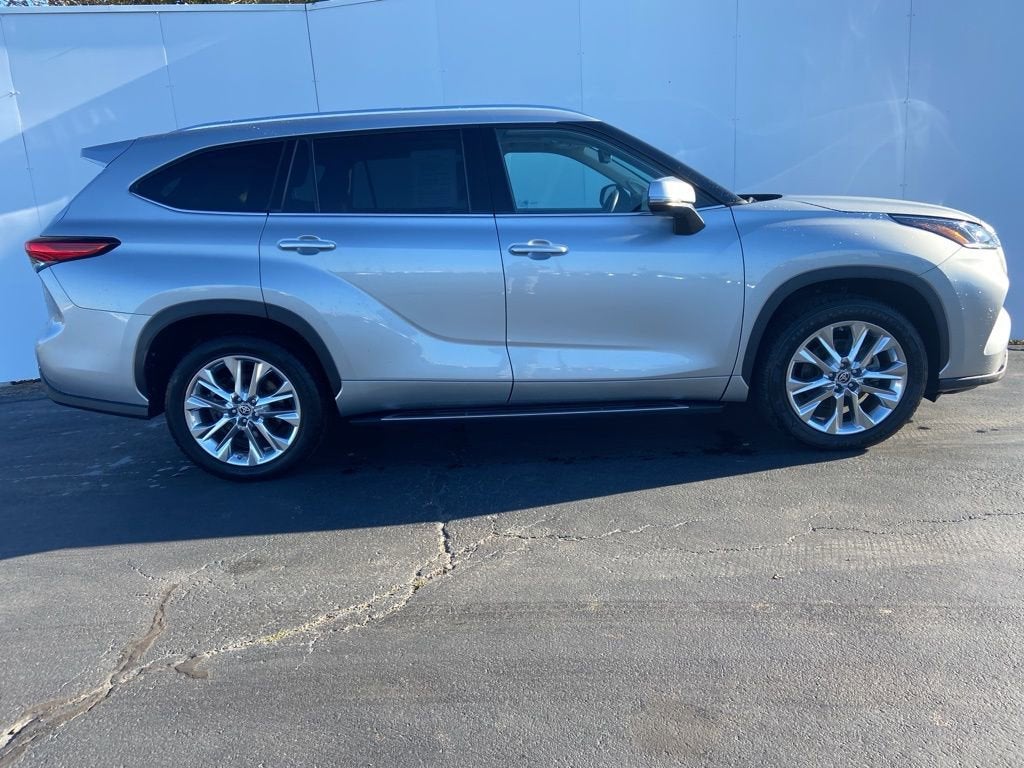 2023 Toyota Highlander L