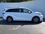 2022 Toyota Sienna LE