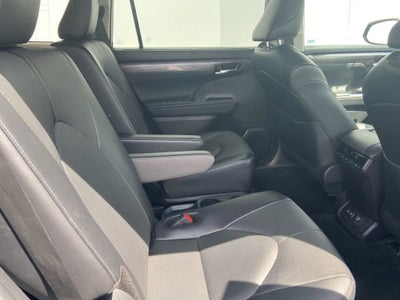 2024 Toyota Highlander Hybrid Limited