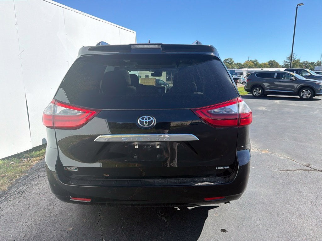 2020 Toyota Sienna XLE Auto Access Seat