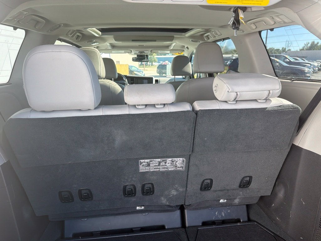 2020 Toyota Sienna XLE Auto Access Seat
