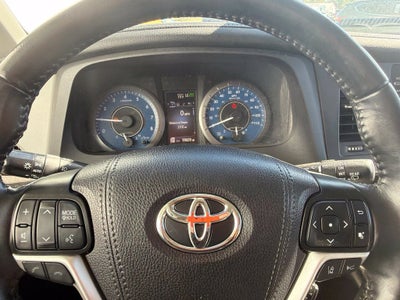 2020 Toyota Sienna XLE Auto Access Seat