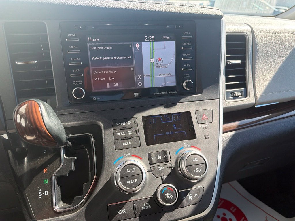 2020 Toyota Sienna XLE Auto Access Seat