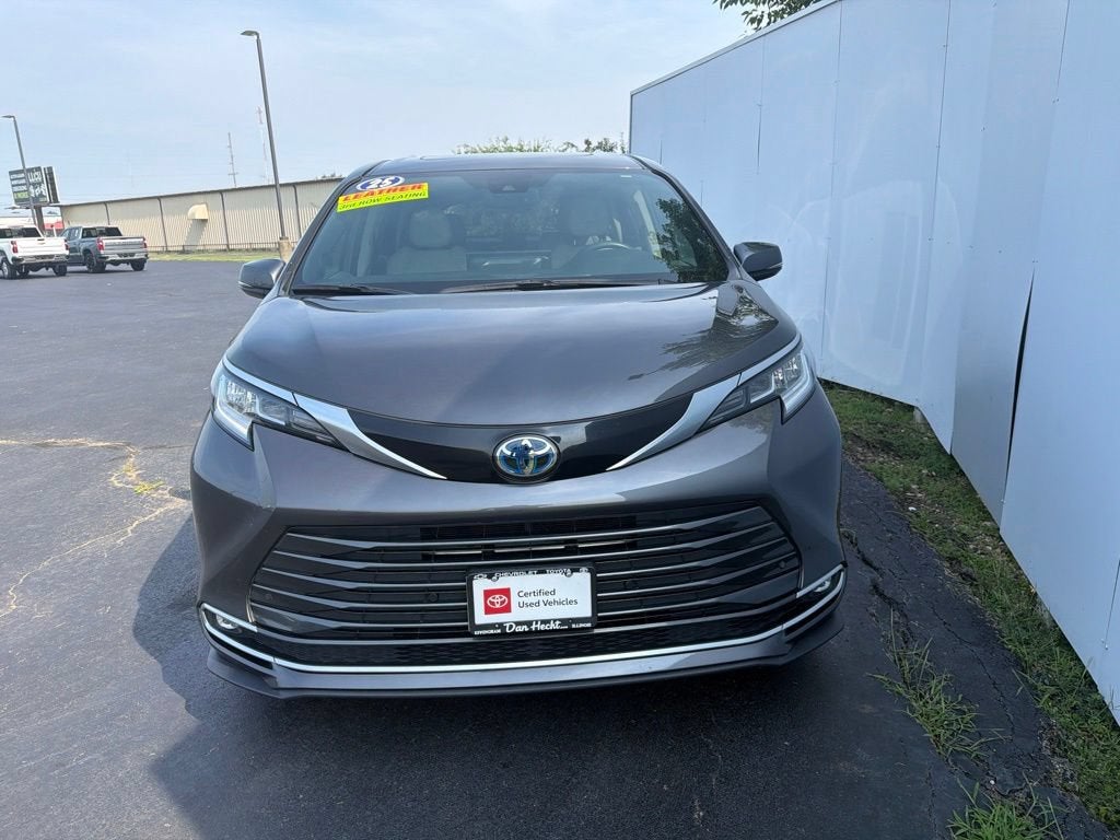 2025 Toyota Sienna Limited