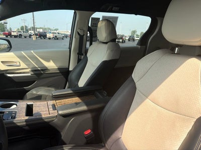 2025 Toyota Sienna Limited