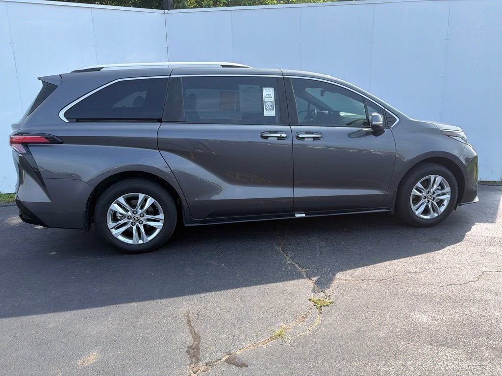 2025 Toyota Sienna Limited