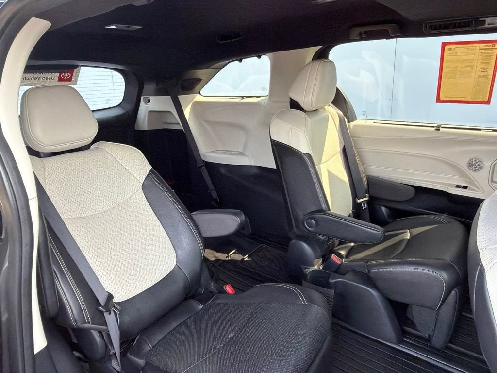 2025 Toyota Sienna Limited