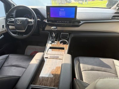 2025 Toyota Sienna Limited