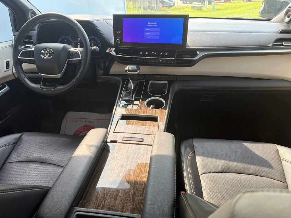 2025 Toyota Sienna Limited