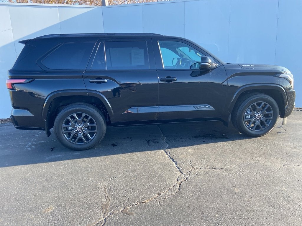 2023 Toyota Sequoia SR5